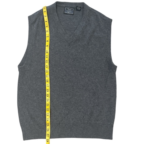 Classic Gap Tailored Vest - Picture 3 of 10